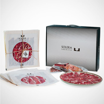Paleta de Cebo de Campo 100% Ibérica "Solera Ibérica". Se envían: 14 sobres de 100 gramos + sobre de taquitos + huesos troceados + regalo catavino